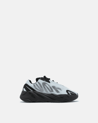 YEEZY BOOST 700 MNVM “BLUE TINT”