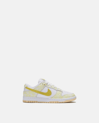 NIKE x DUNK LOW SB “YELLOW STRIKE”