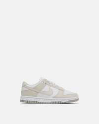 NIKE x DUNK LOW SB “WHITE CREAM”