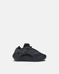 ADIDAS x YEEZY BOOST 700 V3